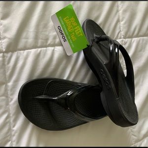 Oofos Sandals